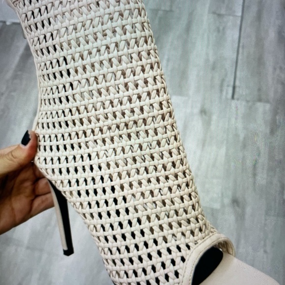 Beige Woven Heel - Only Size 7 Available - Picture 3 of 8